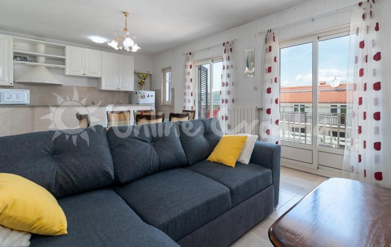 Apartman Lola 1 (Mastrinka)